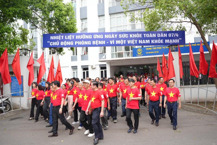 Hà Nội hưởng ứng Ngày Sức khỏe toàn dân 7/4- Ảnh 8.
