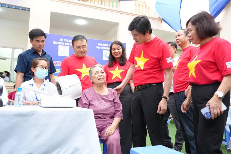 Hà Nội hưởng ứng Ngày Sức khỏe toàn dân 7/4- Ảnh 9.