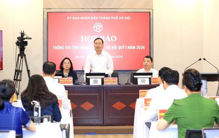 Khởi tố đường dây tuồn gần 300 tấn thịt lợn nhiễm dịch vào bếp ăn trường học- Ảnh 1.