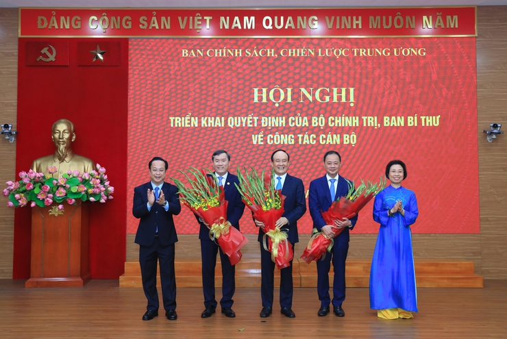 Ban Chính sách, chiến lược Trung ương triển khai Quyết định của Bộ Chính trị, Ban Bí thư về công tác cán bộ- Ảnh 6.