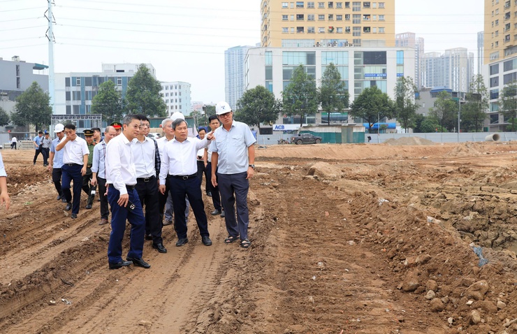 Chủ tịch UBND Thành phố Vũ Đại Thắng: Đẩy nhanh tiến độ 2 dự án khẩn cấp chống ngập, bổ cập nước sông Tô Lịch- Ảnh 1.