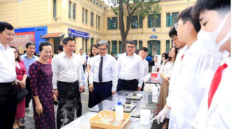 Ngành Giáo dục và Đào tạo Hà Nội thực hiện thí điểm mô hình ứng dụng trí tuệ nhân tạo (AI) trong dạy học- Ảnh 3.