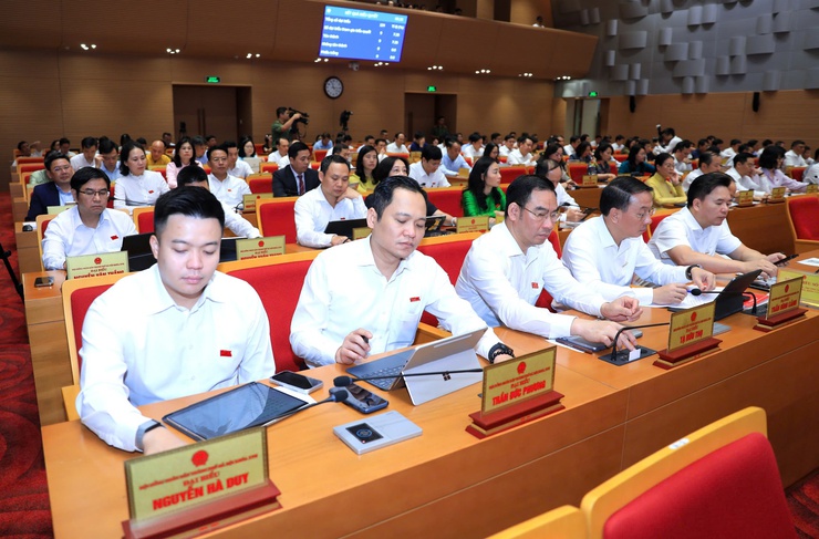 Thông qua Nghị quyết mức chi hỗ trợ đối với cán bộ, chiến sĩ thuộc Công an thành phố Hà Nội- Ảnh 2.