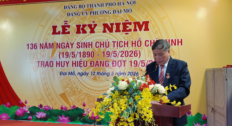 Phường Đại Mỗ trao Huy hiệu Đảng đợt 19/5 cho 63 đảng viên- Ảnh 3.