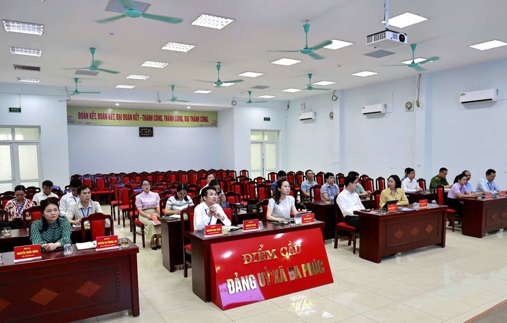 Đảng ủy xã Đa Phúc tiếp sóng Hội nghị trực tuyến của Thành phố Hà Nội- Ảnh 1.