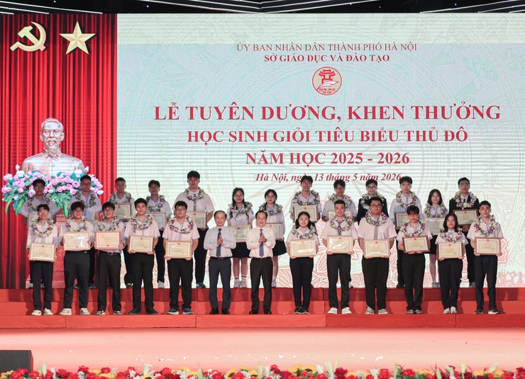 Bí thư Thành ủy Hà Nội Trần Đức Thắng: Đầu tư cho giáo dục là đầu tư cho tương lai Thủ đô- Ảnh 7.