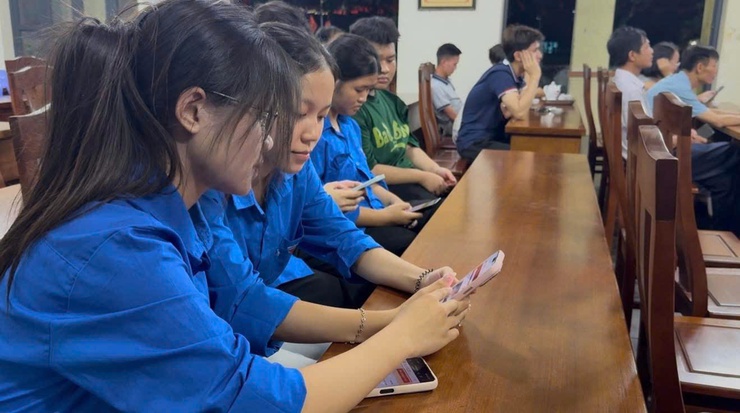 Đẩy mạnh chuyển đổi số tại xã Liên Minh: Gần dân, sát dân, vì Nhân dân phục vụ- Ảnh 4.