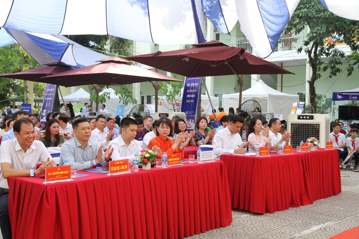 Phường Xuân Phương: Đẩy mạnh mô hình “Trường học số” nhằm chuyển đổi số toàn diện ngành giáo dục- Ảnh 2.