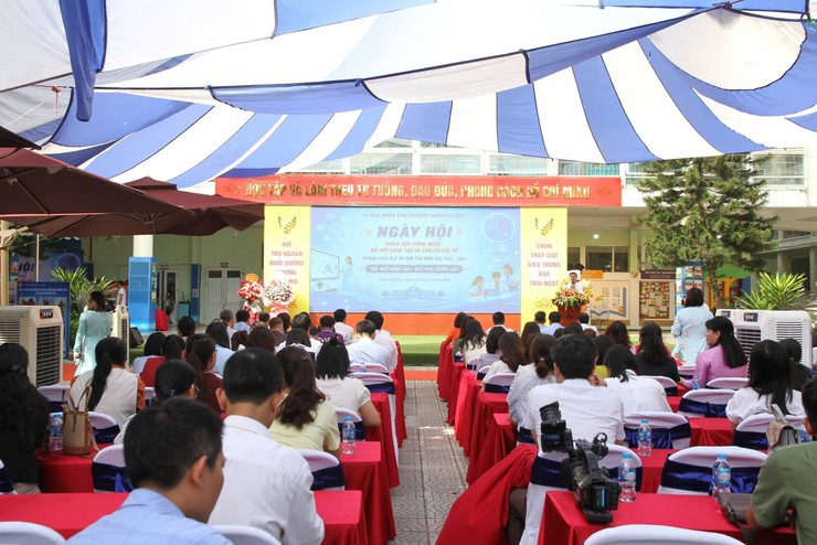 Phường Xuân Phương: Đẩy mạnh mô hình “Trường học số” nhằm chuyển đổi số toàn diện ngành giáo dục- Ảnh 1.