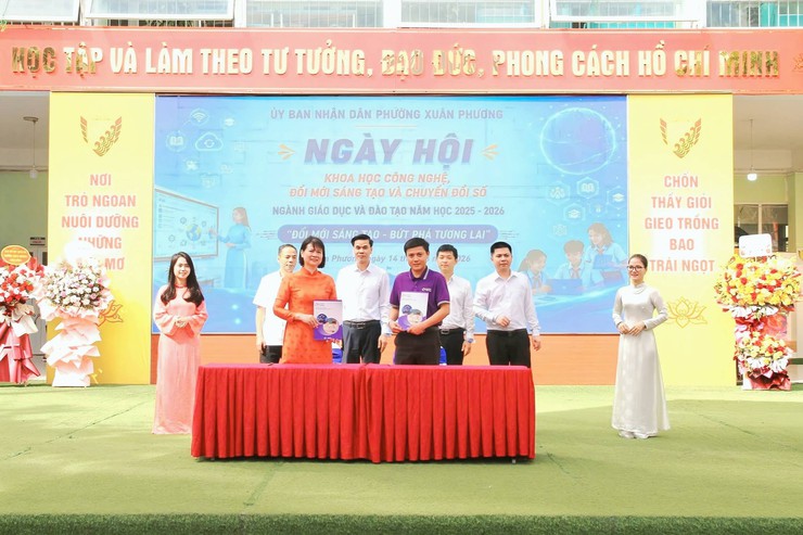 Phường Xuân Phương: Đẩy mạnh mô hình “Trường học số” nhằm chuyển đổi số toàn diện ngành giáo dục- Ảnh 5.