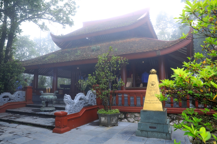 Đoàn công tác của thành phố Hà Nội dâng hương tưởng niệm Chủ tịch Hồ Chí Minh tại Vườn Quốc gia Ba Vì- Ảnh 4.