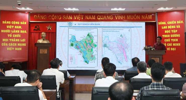 Bàn giao hồ sơ phương án, vị trí tuyến đường Quốc lộ 1A, tỷ lệ 1/500- Ảnh 2.