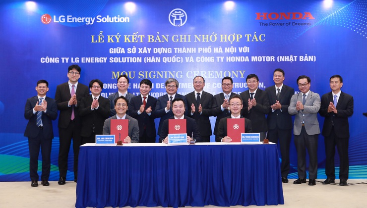 Hà Nội ký biên bản ghi nhớ hợp tác triển khai Dự án lắp đặt trạm đổi pin cho xe máy điện- Ảnh 6.