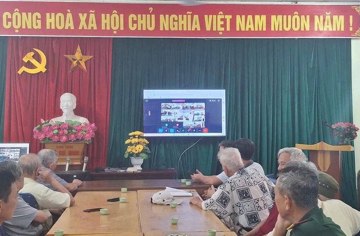 Mô hình "Nhà hội họp số" phường Lĩnh Nam: Đưa chuyển đổi số đến gần dân, vì dân- Ảnh 2.