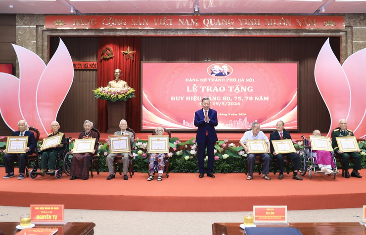 Tổng Bí thư, Chủ tịch nước Tô Lâm: Đảng lớn lên từ Nhân dân, vì Nhân dân chiến đấu, vì Nhân dân hy sinh, vì Nhân dân đổi mới và phát triển- Ảnh 2.