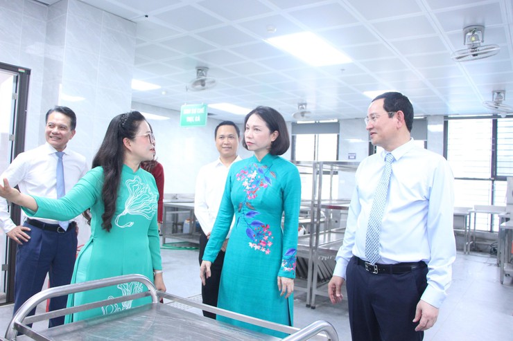 Khánh thành, gắn biển công trình Trường THCS Giảng Võ 2 định hướng chất lượng cao- Ảnh 4.