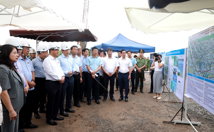 Quốc hội đồng hành cùng Hà Nội tháo gỡ khó khăn cho các dự án trọng điểm- Ảnh 1.