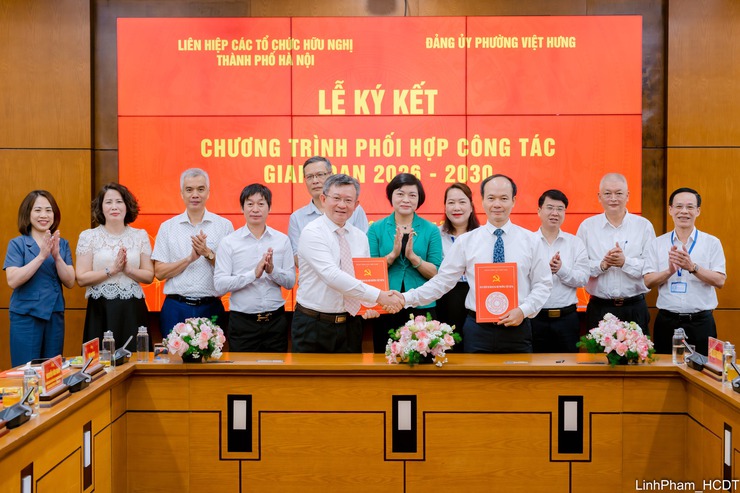 Liên hiệp các tổ chức hữu nghị thành phố Hà Nội phối hợp Đảng ủy phường Việt Hưng thúc đẩy đối ngoại nhân dân- Ảnh 1.