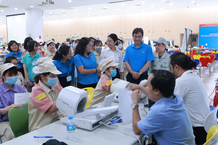 Hơn 700 nữ công nhân được tiếp cận dịch vụ y tế chất lượng cao miễn phí- Ảnh 1.