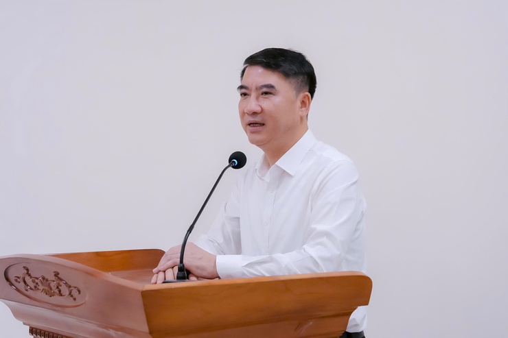 Bổ nhiệm đồng chí Nguyễn Viêt Hùng là Viên trưởng Viên Nghiên cứu phát triển kinh tế - xã hội Hà Nội- Ảnh 2.