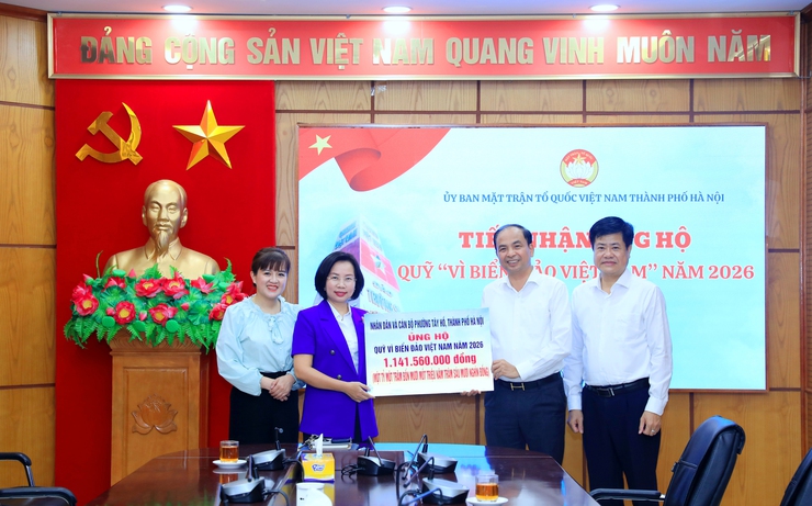 Phường Tây Hồ trao ủng hộ hơn 1,1 tỷ đồng Quỹ “Vì Biển đảo Việt Nam” năm 2026- Ảnh 1.