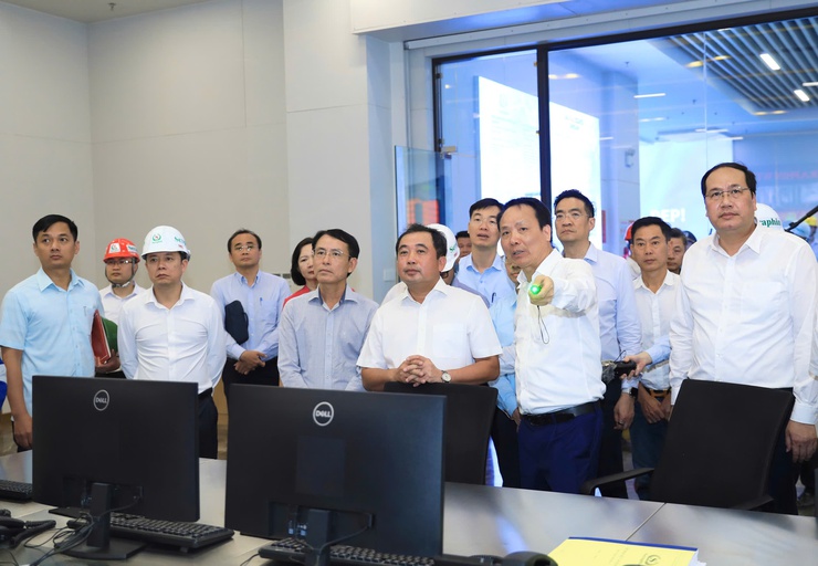 Sớm đưa các dự án, công trình trọng điểm phục vụ dân sinh, tháo gỡ điểm nghẽn của Thành phố- Ảnh 6.