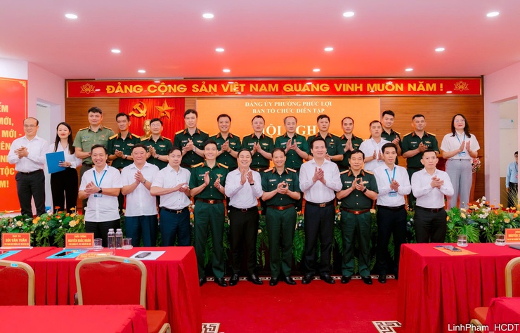 Phường Phúc Lợi tổng kết thành công diễn tập tác chiến trong khu vực phòng thủ năm 2026- Ảnh 8.