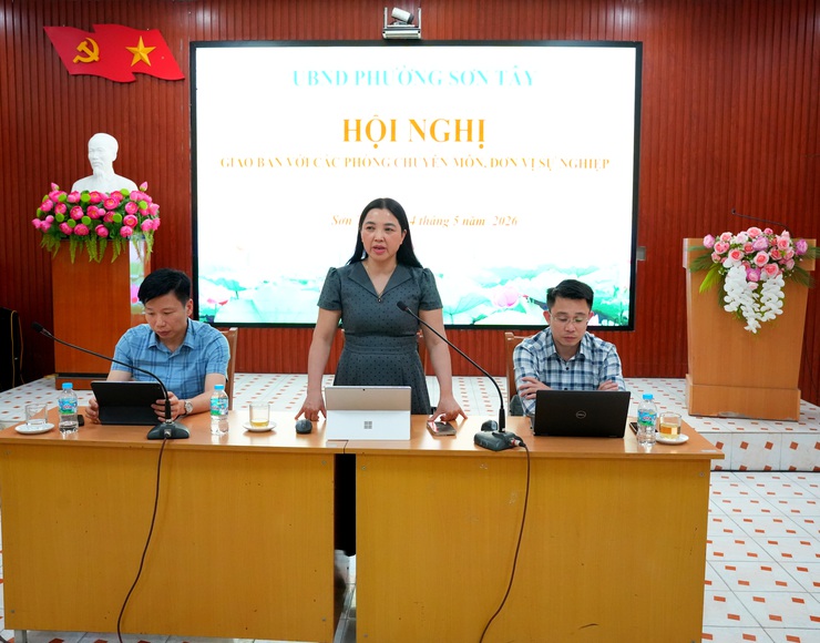 Sơn Tây: Siết chặt kỷ cương, đẩy mạnh cải cách hành chính tại hội nghị giao ban tháng 5/2026- Ảnh 4.