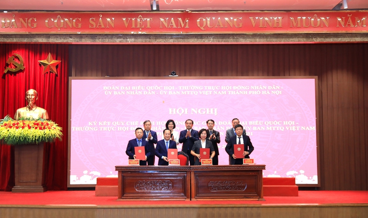 Ký kết quy chế phối hợp giữa Đoàn ĐBQH, Thường trực HĐND, UBND, Ủy ban MTTQ Việt Nam Thành phố giai đoạn 2026-2031- Ảnh 3.