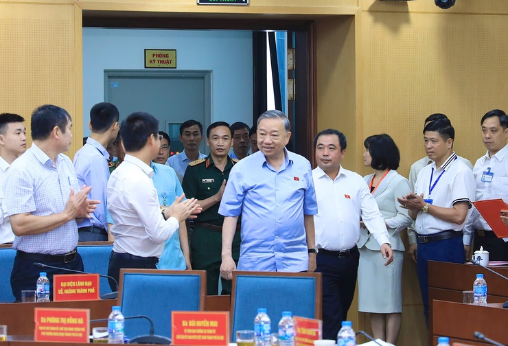 Tổng Bí thư, Chủ tịch nước Tô Lâm tiếp xúc cử tri Hà Nội- Ảnh 1.