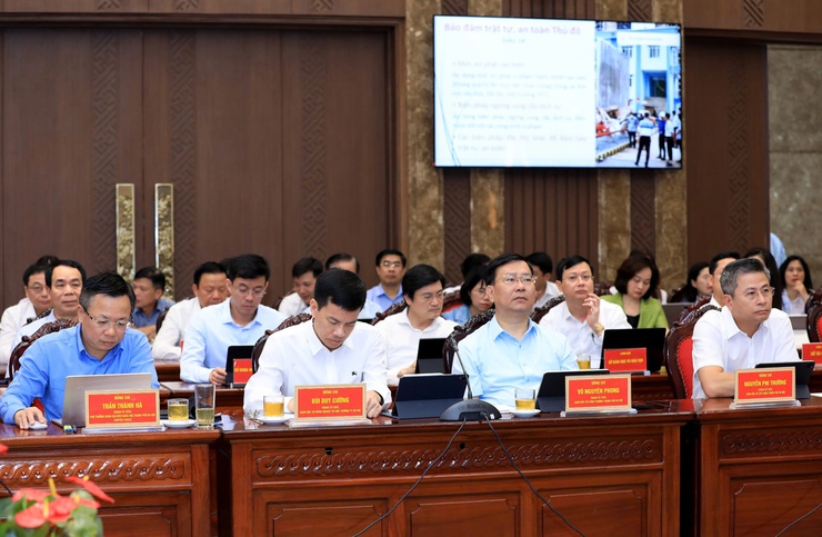 Chủ tịch UBND Thành phố Vũ Đại Thắng: Khẩn trương đưa Luật Thủ đô năm 2026 vào cuộc sống- Ảnh 3.