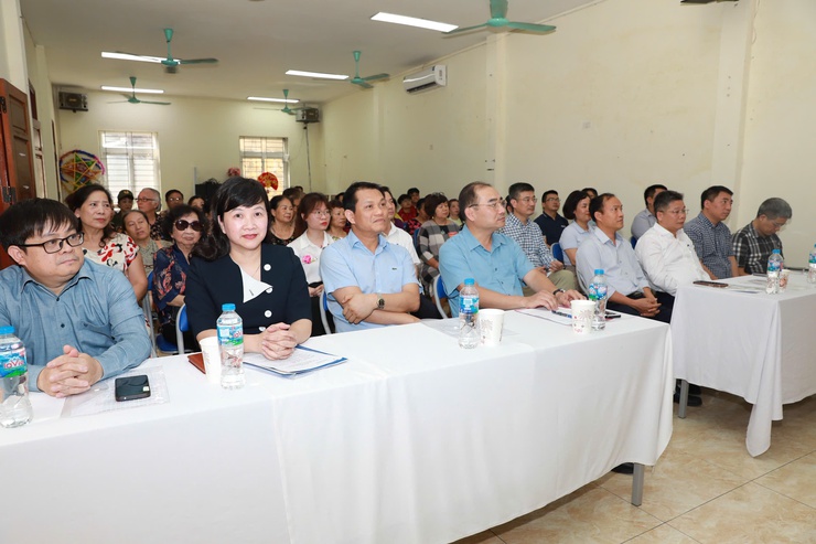 Phường Bạch Mai tiếp nhận 400 bộ máy tính từ 4 trường Đại học đẩy mạnh phong trào "Bình dân học vụ số"- Ảnh 1.