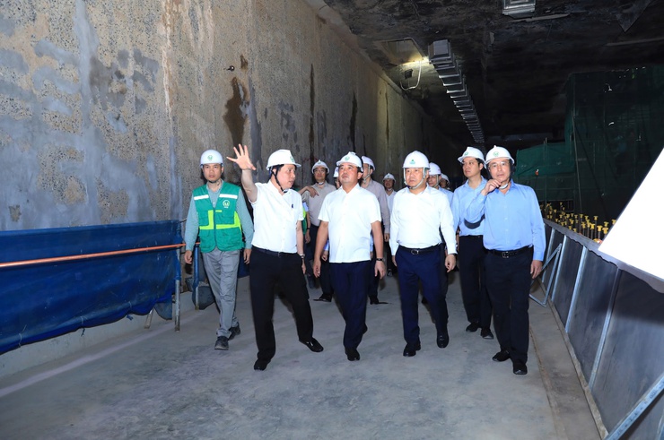 Lãnh đạo Thành phố kiểm tra công tác vận hành Metro Nhổn - Ga Hà Nội, đôn đốc tiến độ ga ngầm S12- Ảnh 5.