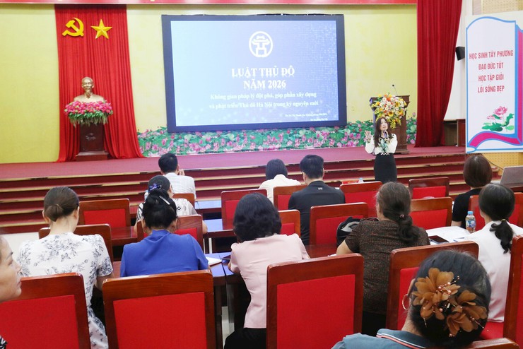 Hanoi's Tay Phuong Commune launches grassroots campaign promoting 2026 Capital Law implementation- Ảnh 2.