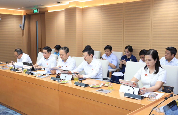 Nhiều đề xuất nhằm nâng cao tính khả thi của các nghị quyết triển khai Luật Thủ đô- Ảnh 4.