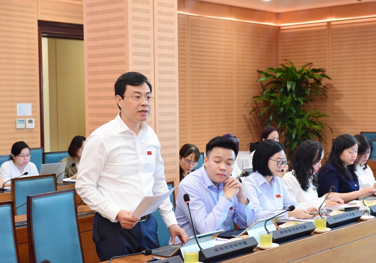 Nhiều ý kiến đóng góp về phát triển kinh tế đêm, đảm bảo cân đối nguồn lực phát triển- Ảnh 1.