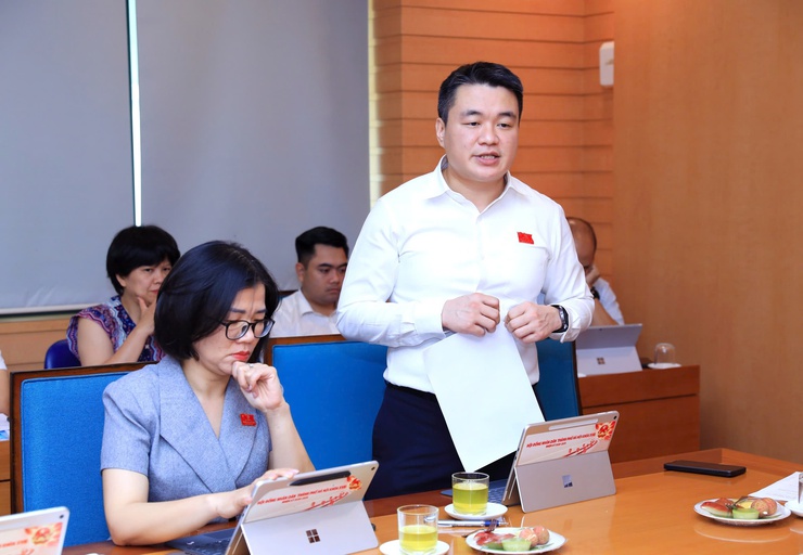 Đại biểu HĐND thành phố Hà Nội đề nghị cần bổ sung các phòng chuyên môn ở cấp xã- Ảnh 2.