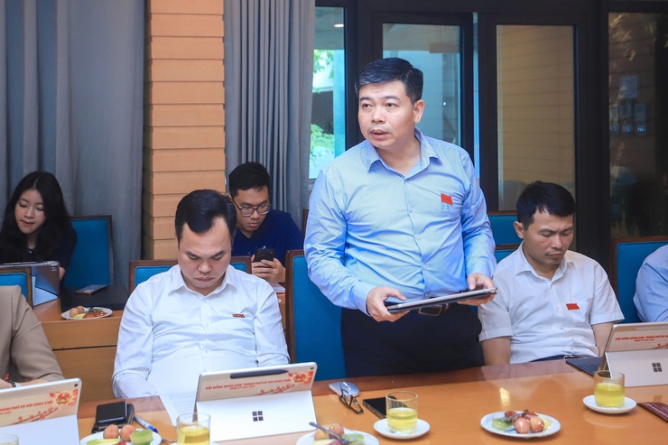 Đại biểu HĐND thành phố Hà Nội đề nghị cần bổ sung các phòng chuyên môn ở cấp xã- Ảnh 3.