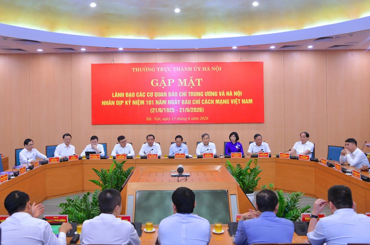 Hà Nội gặp mặt Lãnh đạo, Tổng biên tập các cơ quan báo chí nhân dịp 21/6- Ảnh 2.