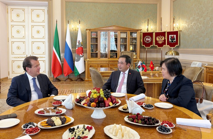 Mở ra tiềm năng hợp tác to lớn giữa Hà Nội và thành phố Kazan, Cộng hòa Tatarstan, Liên bang Nga- Ảnh 1. Mở ra tiềm năng hợp tác to lớn giữa Hà Nội và thành phố Kazan, Cộng hòa Tatarstan, Liên bang Nga- Ảnh 1.