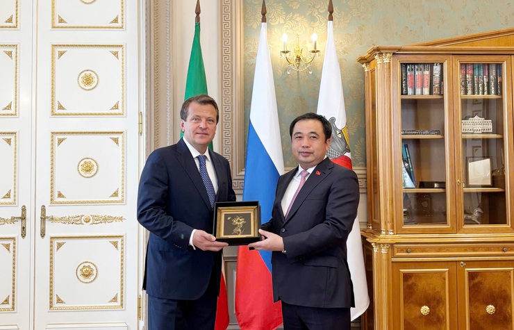 Mở ra tiềm năng hợp tác to lớn giữa Hà Nội và thành phố Kazan, Cộng hòa Tatarstan, Liên bang Nga- Ảnh 2. Mở ra tiềm năng hợp tác to lớn giữa Hà Nội và thành phố Kazan, Cộng hòa Tatarstan, Liên bang Nga- Ảnh 2.