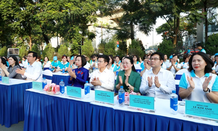 Khơi dậy sức mạnh cộng đồng bảo vệ môi trường, xây dựng Thủ đô xanh - sạch - đẹp- Ảnh 1.