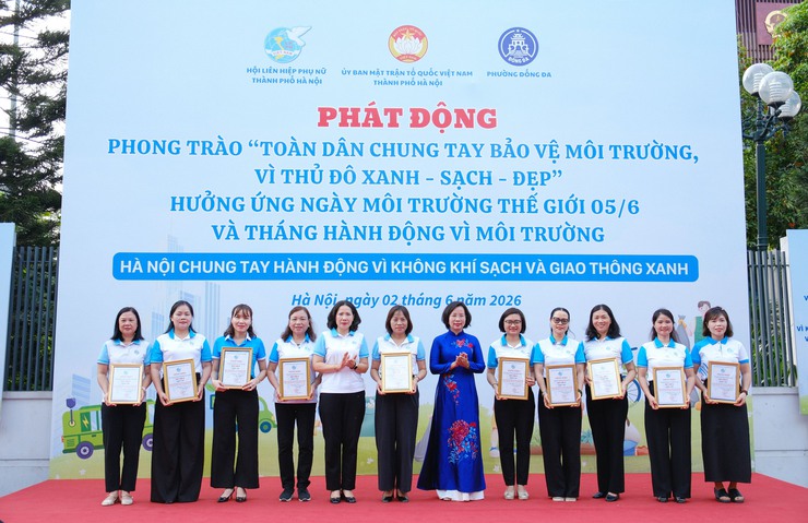 Khơi dậy sức mạnh cộng đồng bảo vệ môi trường, xây dựng Thủ đô xanh - sạch - đẹp- Ảnh 3.