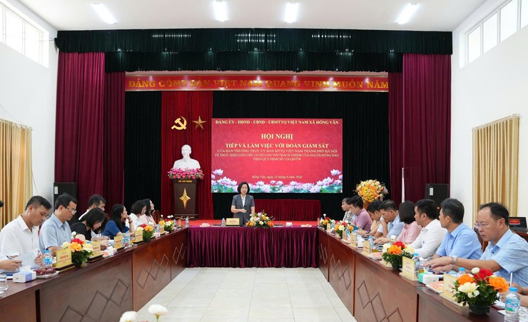Đoàn giám sát Ủy ban MTTQ Việt Nam Thành phố kiểm tra thực hiện dân chủ ở cơ sở tại xã Hồng Vân- Ảnh 1.