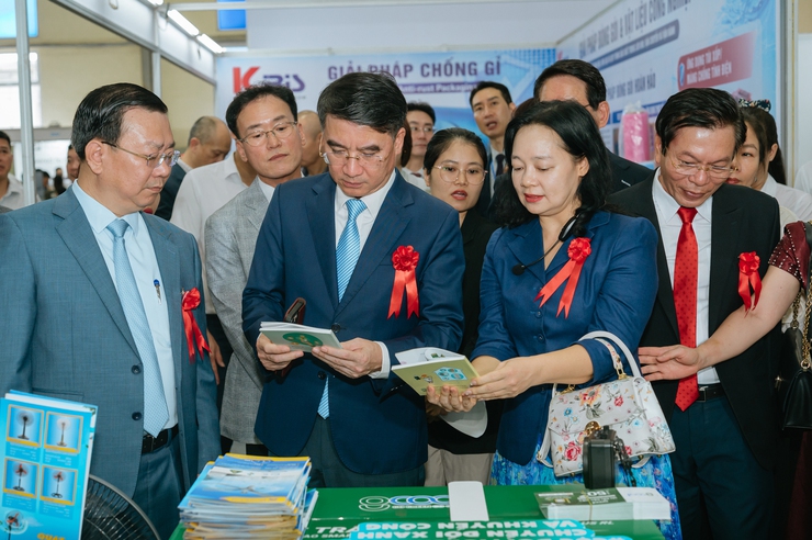 Khai mạc Hội chợ Triển lãm quốc tế Công nghệ Năng lượng - Môi trường Hà Nội 2026- Ảnh 2.