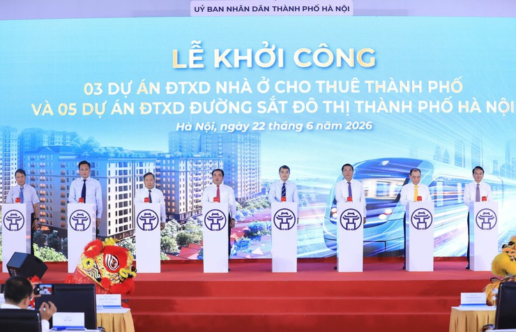 Hanoi launches five urban rail lines and three rental housing projects