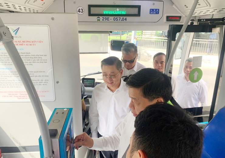 Hà Nội khai trương hệ thống vé điện tử liên thông cho giao thông công cộng- Ảnh 4.