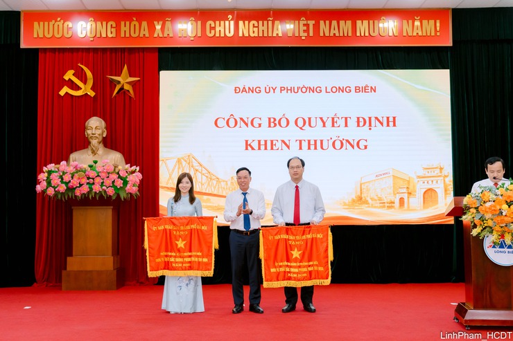 Long Biên sơ kết 01 năm vận hành chính quyền địa phương hai cấp, khẳng định hiệu quả mô hình mới- Ảnh 1.