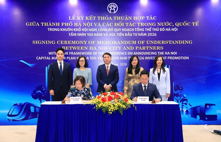 Hà Nội ký kết hợp tác với 5 ngân hàng, huy động nguồn vốn cho phát triển Thủ đô- Ảnh 2.