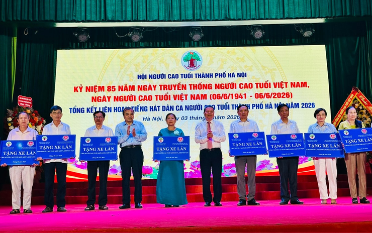 Hà Nội kỷ niệm 85 năm Ngày truyền thống Người cao tuổi Việt Nam- Ảnh 5.